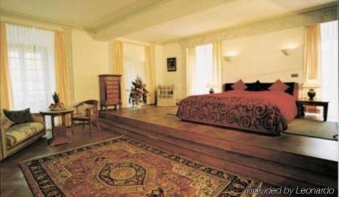 Hotel Schloss Едесгайм Номер фото